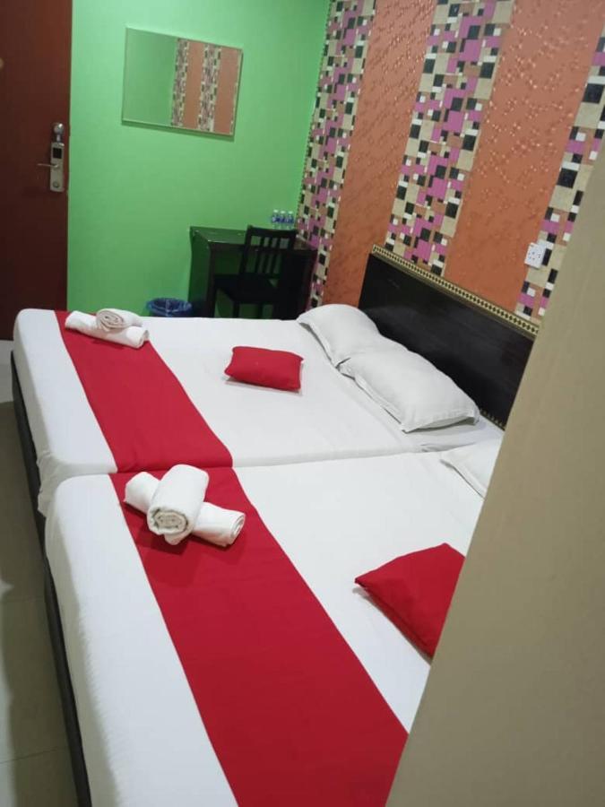 Ezi Hotel Klang Exteriör bild